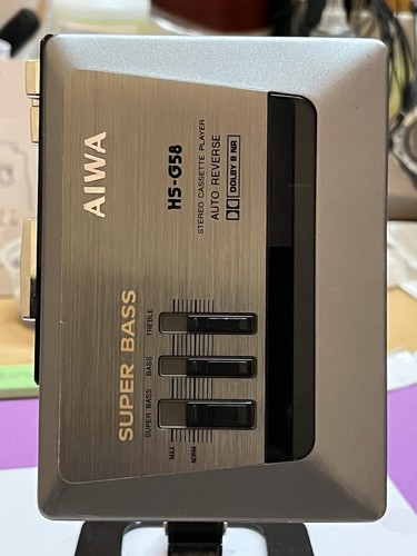Aiwa portable cassette - 🟡aiwa,