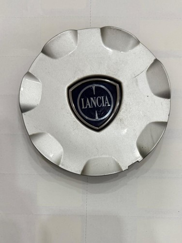 Coppetta coprimozzo lancia - 1,
