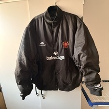 Giacca nera sportiva