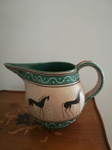Brocca ceramica fatta - ceramica,, a