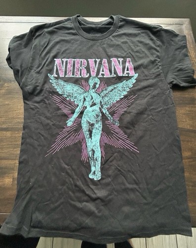 Nirvana shirt large - t-shirt-,