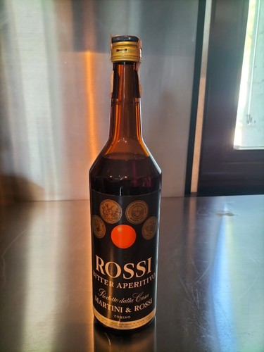 Rara bottiglia vintage rossi - bottiglia,