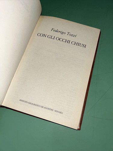 Con gli occhi chiusi - ,