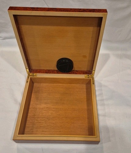 Cigar humidor - , (b-9)