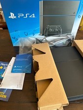 PlayStation 4,  scatola
