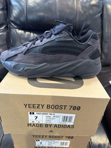 Adidas yeezy boost 700 - adidas,
