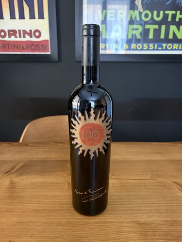 Bottiglia vino luce - di,