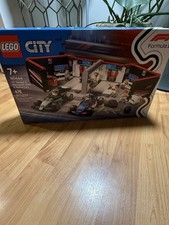 LEGO City F1 Garage &