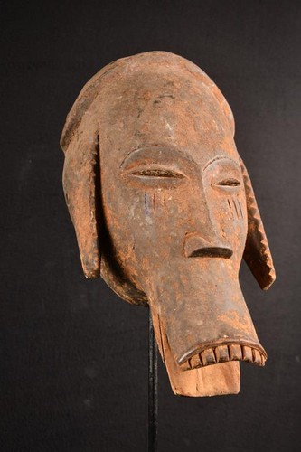Autentico casco africano - un,