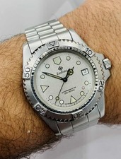 Zodiac Professional 200M Red Dot 37mm Silver Steel Quartz Dive Watch