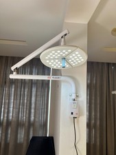 Luce LED chirurgica 80W dentale senza ombra 45 LED luce operativa da parete