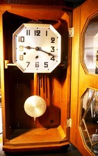 Antico orologio da parete