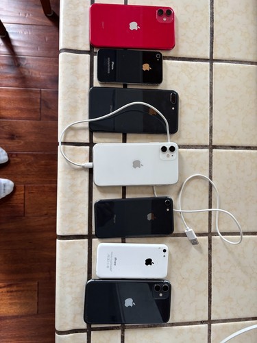 Iphones assorted - , pieces)