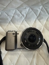 Sony Alpha NEX-5 14.2MP