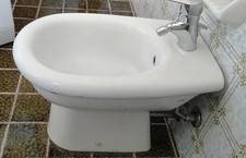 Sanitari bagno completo composto di: LAVABO sospeso e/o colonna BIDET e VASO 