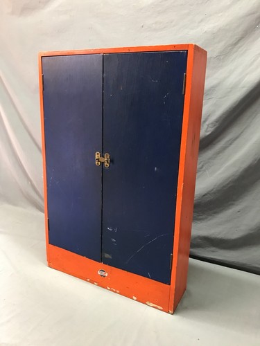 Vtg wood 19x28 wall mounted - 19x28,