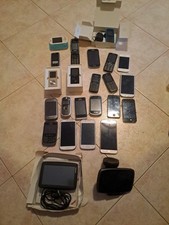20 Telefoni usati non funzionanti Più 2 Tom Tom 2 Lettori Mp3