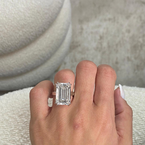 Anello solitario con - , diamanti