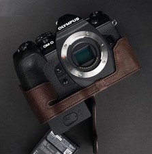 Custodia mezza fotocamera in