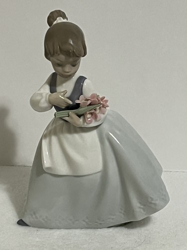 Nao lladro girl with pink - lladro,