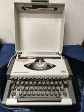 Macchina da scrivere Olympia Traveller de Luxe Vintage del 1992