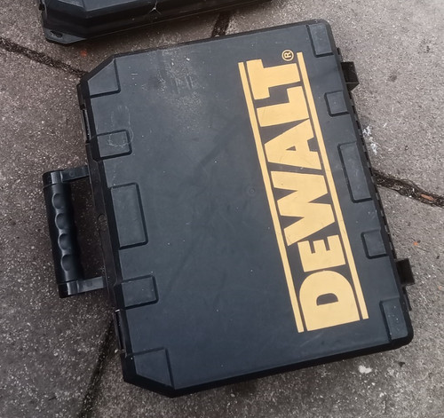 Trapano avvitatore compatto - , a