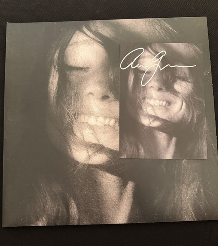 Signed ariana grande - ariana,
