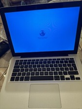Apple Pc MacBook Pro 13 pollici Fine 2011 piu caricatore per ricambi si accende