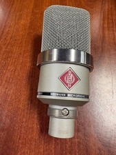Neumann TLM 102 Microfono a
