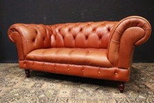 Divano chesterfield chester inglese 2 posti colore arancione / pelle / leather