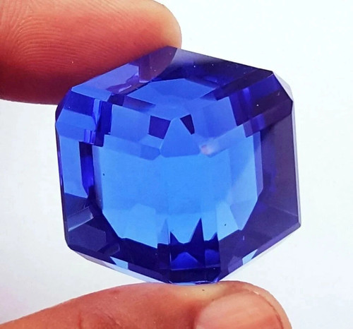 Topazio blu lucido - forma, cubo