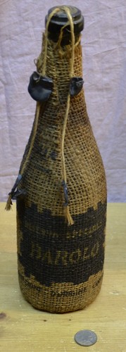 Vecchia bottiglia vino - vecchia,