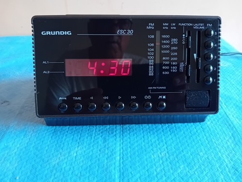 Radiosveglia vintage grundig - vintage,