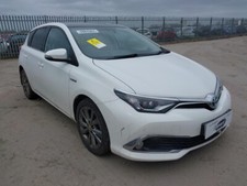 2015 TOYOTA AURIS 1.8
