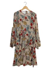 PRETTYLITTLETHING Abito a