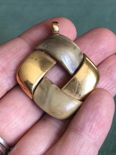Ciondolo trifari oro lucite - trifari, e