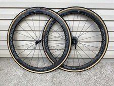 Set ruote Reynolds Assault SLG Carbon TUBELESS 700C.Freno cerchio. 10-11 velocità.