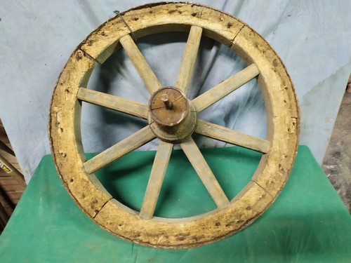 Vecchia ruota carriola - ruota,