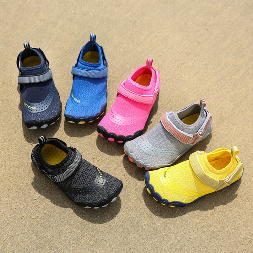 Scarpe piedi nudi - piedi,