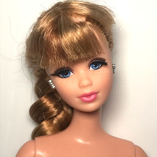 Barbie nuda 2013 - stile, glam