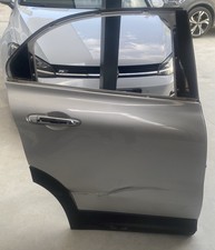 porta posteriore destra fiat 500x leggermente danneggiata come in foto