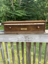 Antico dispenser etichette