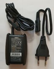 CARICA BATTERIA ALIMENTATORE