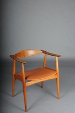 HANS J. WEGNER. Poltrona