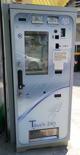 Distributore automatico - , di