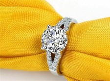 Anello di fidanzamento in oro