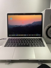 Apple MacBook Air 13.3" 2019 True Tone Core i5  1,6GHz