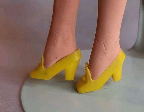 Scarpe barbie giallo vintage - barbie, giallo,