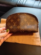 LOUIS VUITTON Cosmetic Clutch