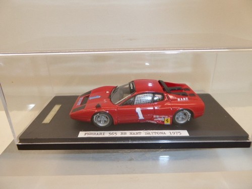 Model plus ferrari - plus,